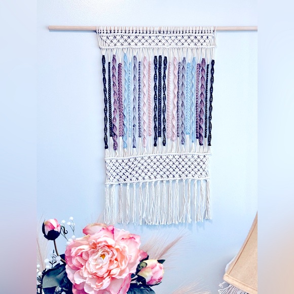 Soul Embellishment’s LG 3ft Handwoven Macramé Wall Piece Artwork BÖHÖ Home Decor - Picture 7 of 16